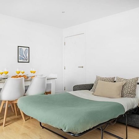 King'S Cross - 2Br With Terrace - Cityapartmentstay London Exterior photo