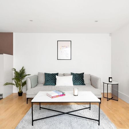 King'S Cross - 2Br With Terrace - Cityapartmentstay London Exterior photo